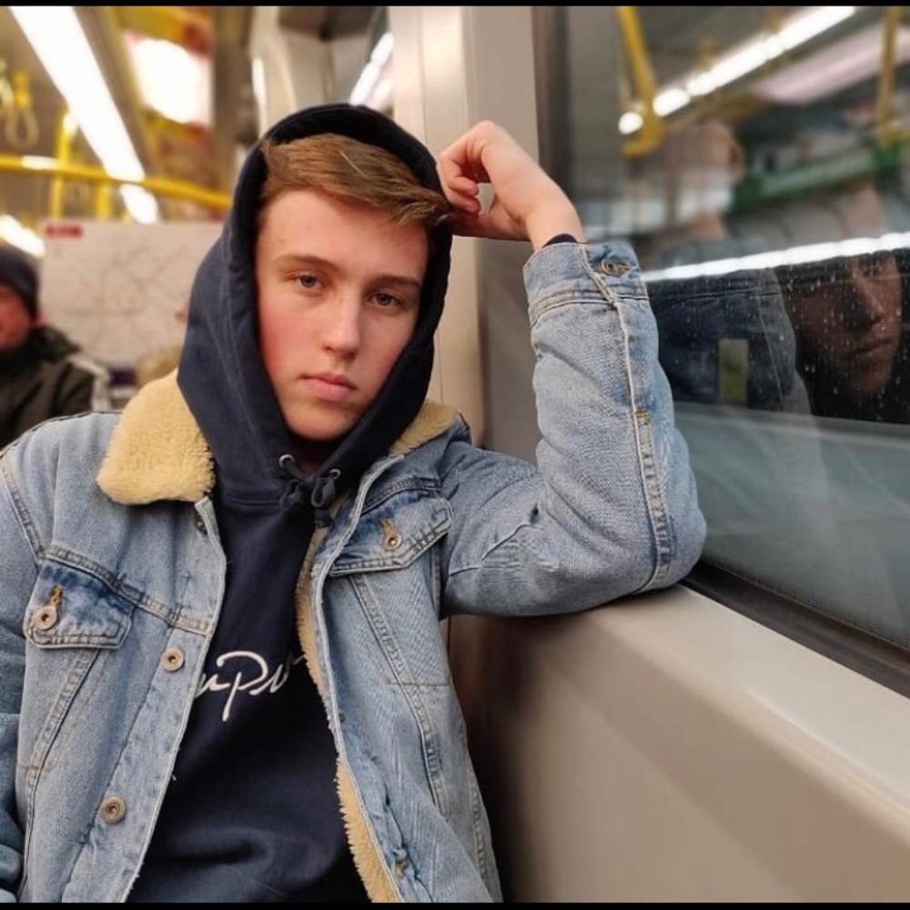 Meet your Posher, Julian